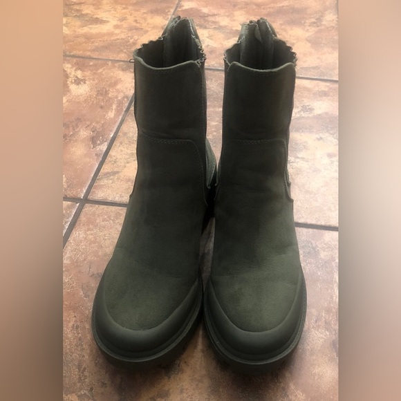 Esprit boots gently used women’s size 8 1/2 - Picture 1 of 4